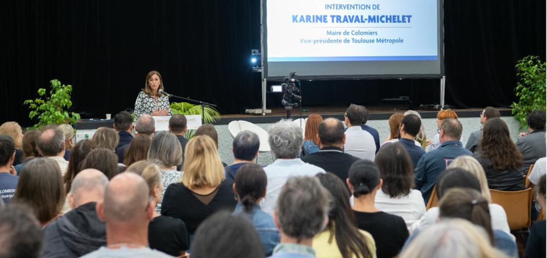 Karine Traval-Michelet rencontre l'ensemble des agents de la collectivité Karine Traval-Michelet rencontre l'ensemble des agents de la collectivité