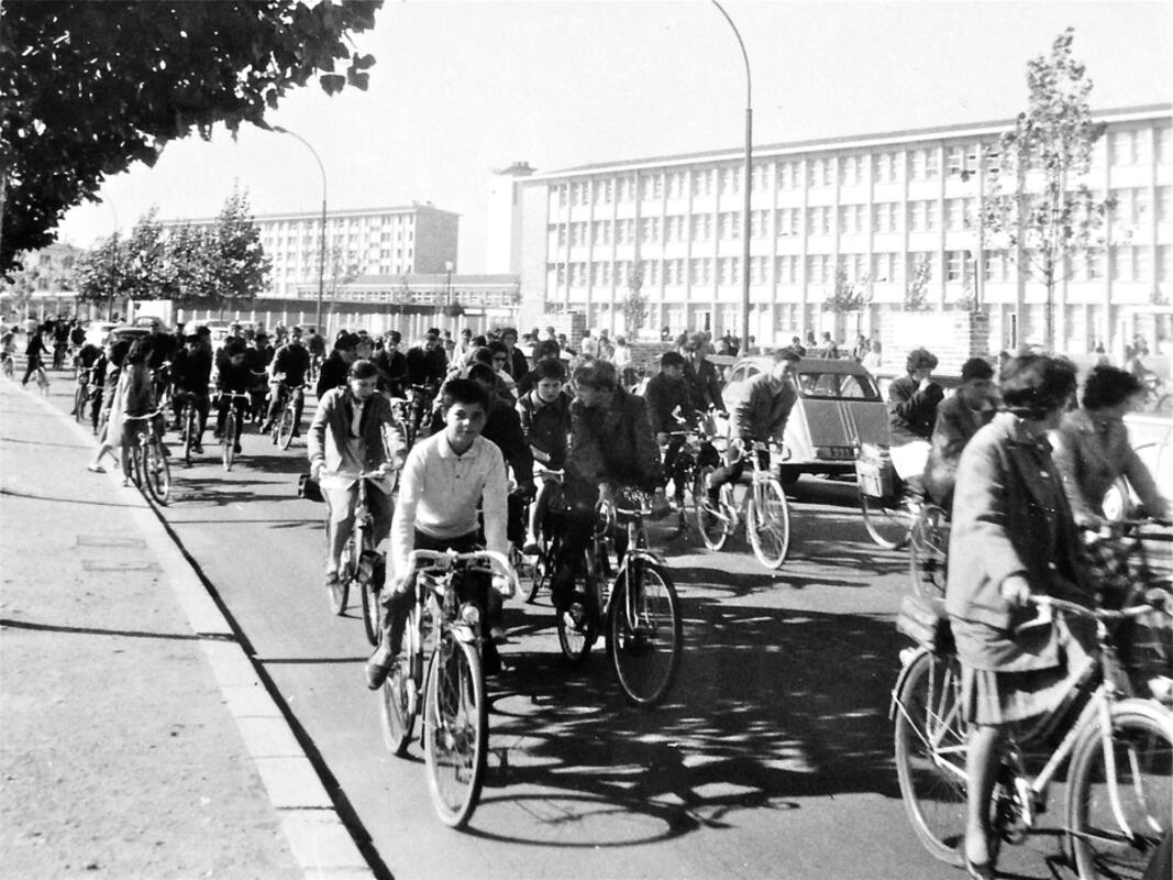 « Une Cité dans la ville » : une exposition pour raconter l’histoire et la vie de la cité scolaire de Saint-Nazaire « Une Cité dans la ville » : une exposition pour raconter l’histoire et la vie de la cité scolaire de Saint-Nazaire