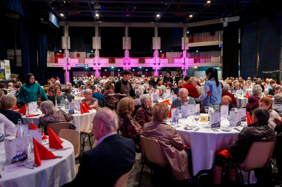 OUVERTURE DES INSCRIPTIONS POUR LE REPAS DES SENIORS DU NOUVEL AN